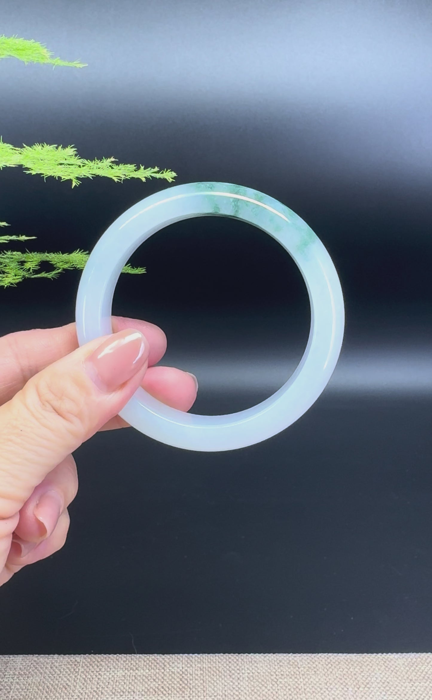 Load and play video in Gallery viewer, Genuine Burmese Icy Lavender Green Jade Jadeite Bangle Bracelet ( 55.4mm )
