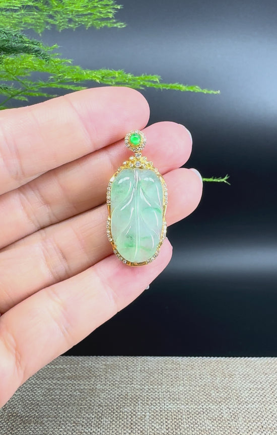 Load and play video in Gallery viewer, High-end Genuine Ice Green Jadeite Jade Jin Zhi Yu Ye (Leaf) Necklace With 18k Yellow Gold &amp;amp; Diamond
