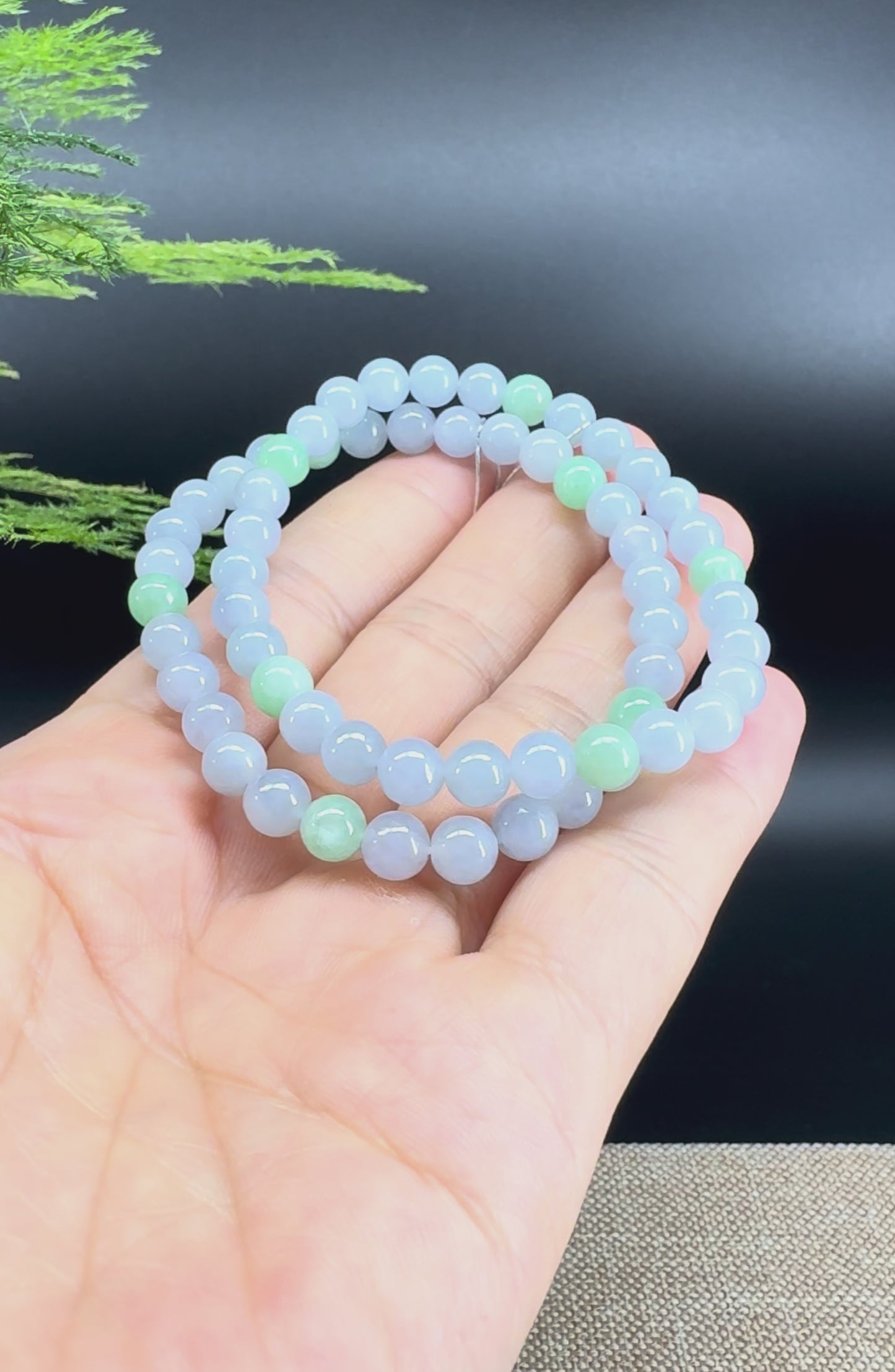 Load and play video in Gallery viewer, Natural Jadeite Jade Round Lavender Green Beads Bracelet ( 6 mm )

