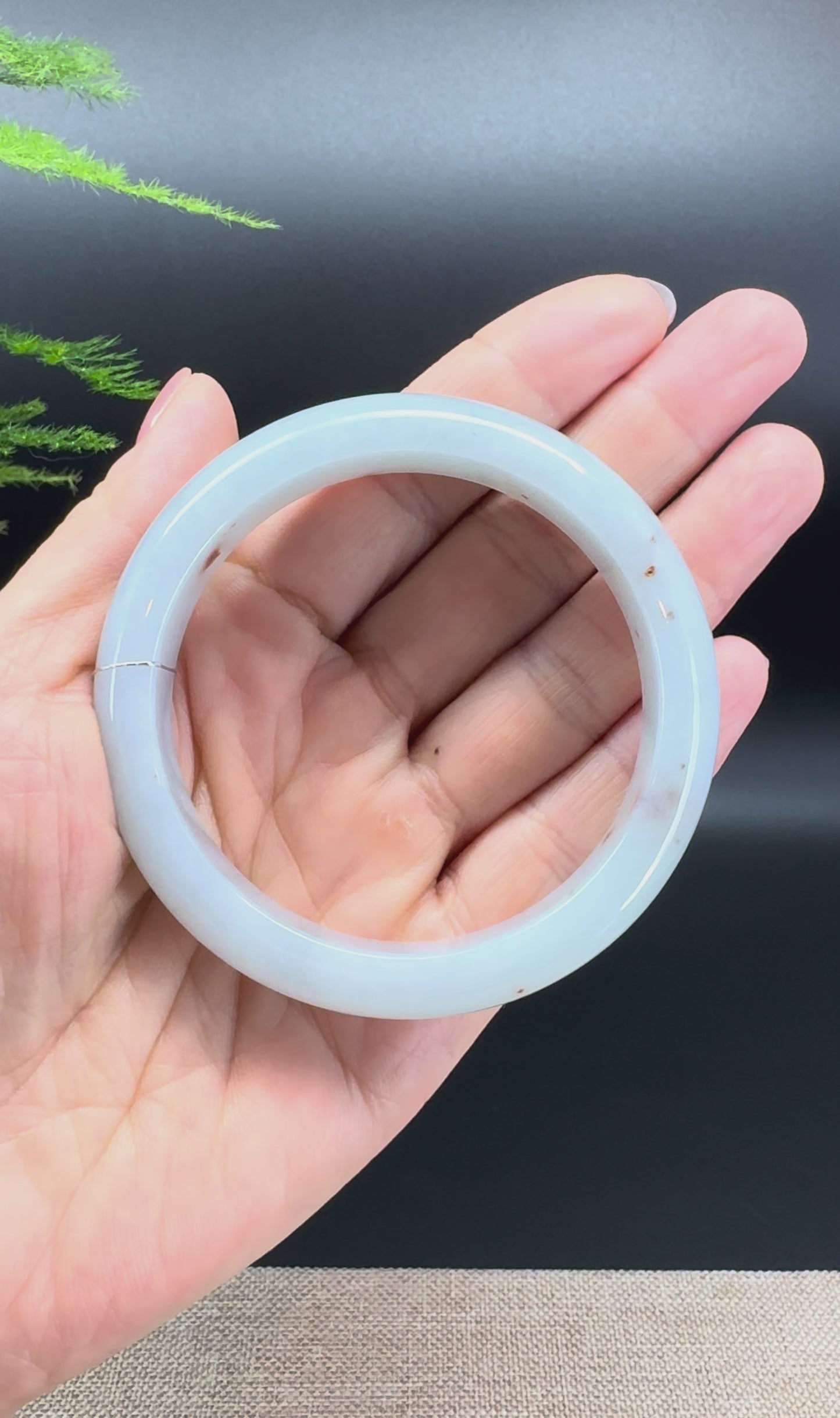 Genuine Burmese Green Jade Jadeite Bangle Bracelet ( 56.9mm )