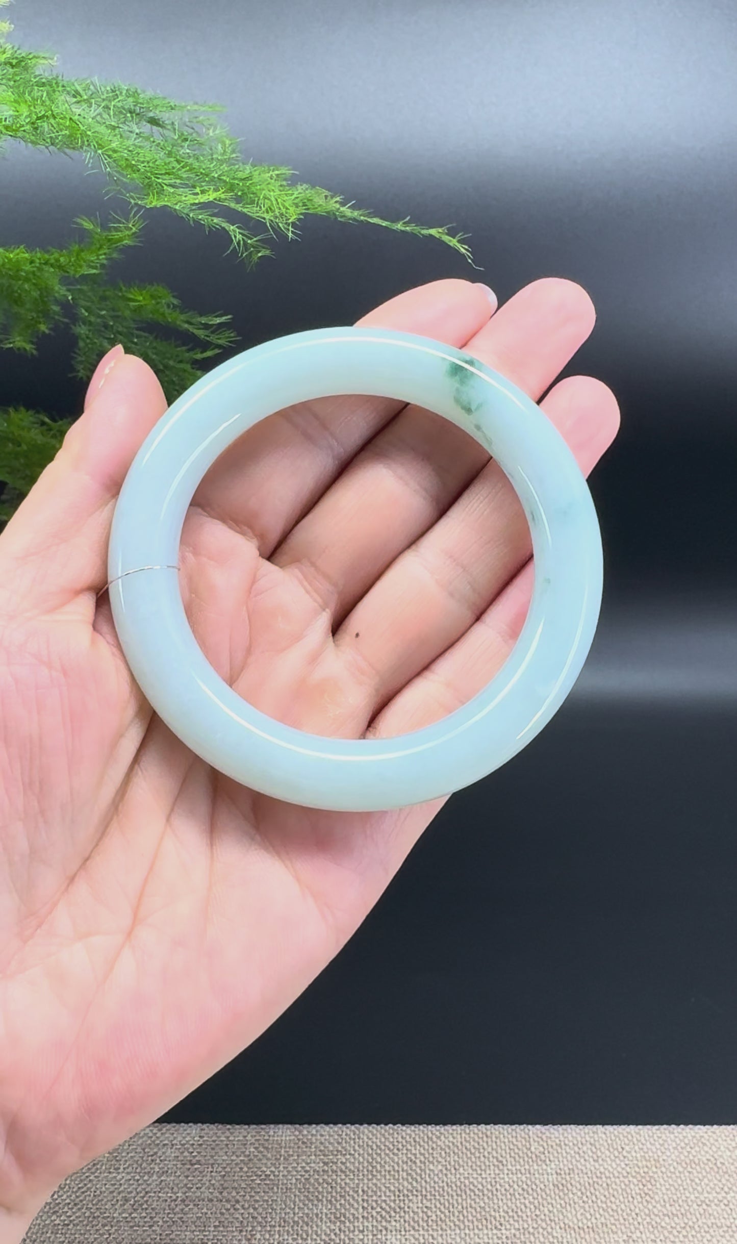 Load and play video in Gallery viewer, Genuine Burmese Green Jade Jadeite Bangle Bracelet (55.6mm)

