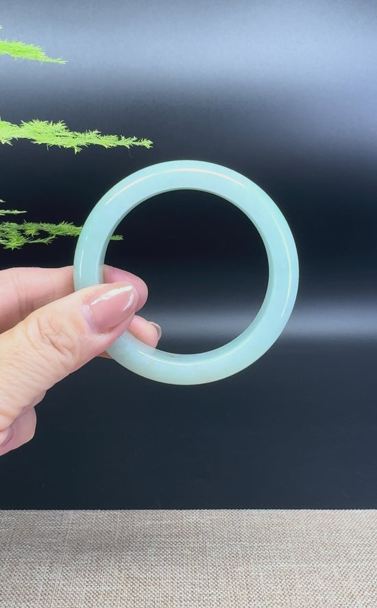 Load and play video in Gallery viewer, Genuine Burmese Apple Green Jade Jadeite Bangle Bracelet ( 53mm )

