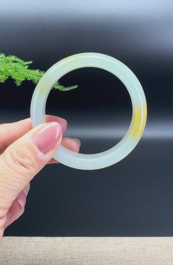 Load and play video in Gallery viewer, Genuine Burmese Icy Yellow Jade Jadeite Bangle Bracelet ( 51.8mm)
