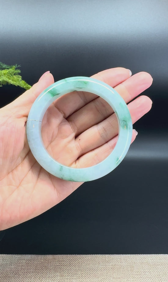Load and play video in Gallery viewer, Genuine Burmese White Green Jade Jadeite Bangle Bracelet ( 56.9mm )
