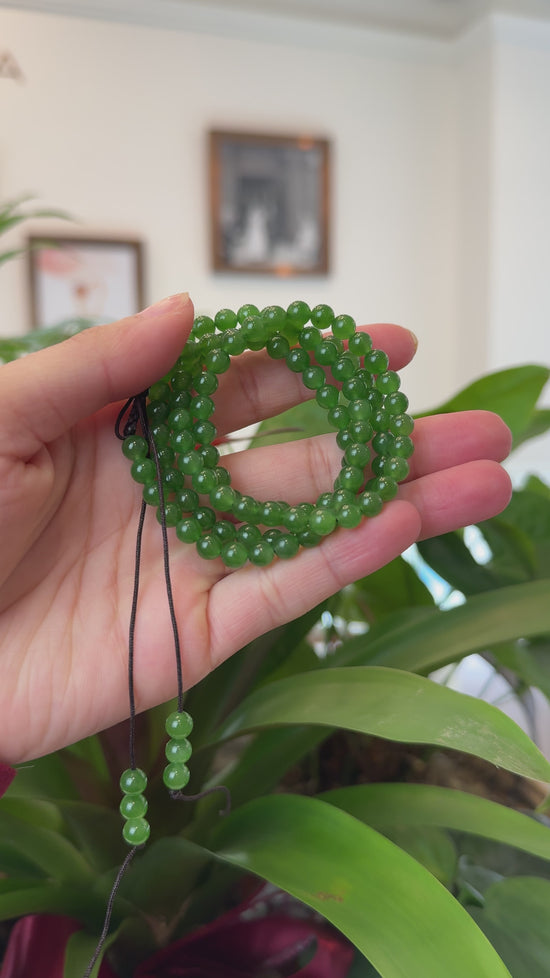 Load and play video in Gallery viewer, RealJade® Co. High Genuine Green Nephrite Green Jade Round Beads Rosary ( 4mm ) 2 in 1
