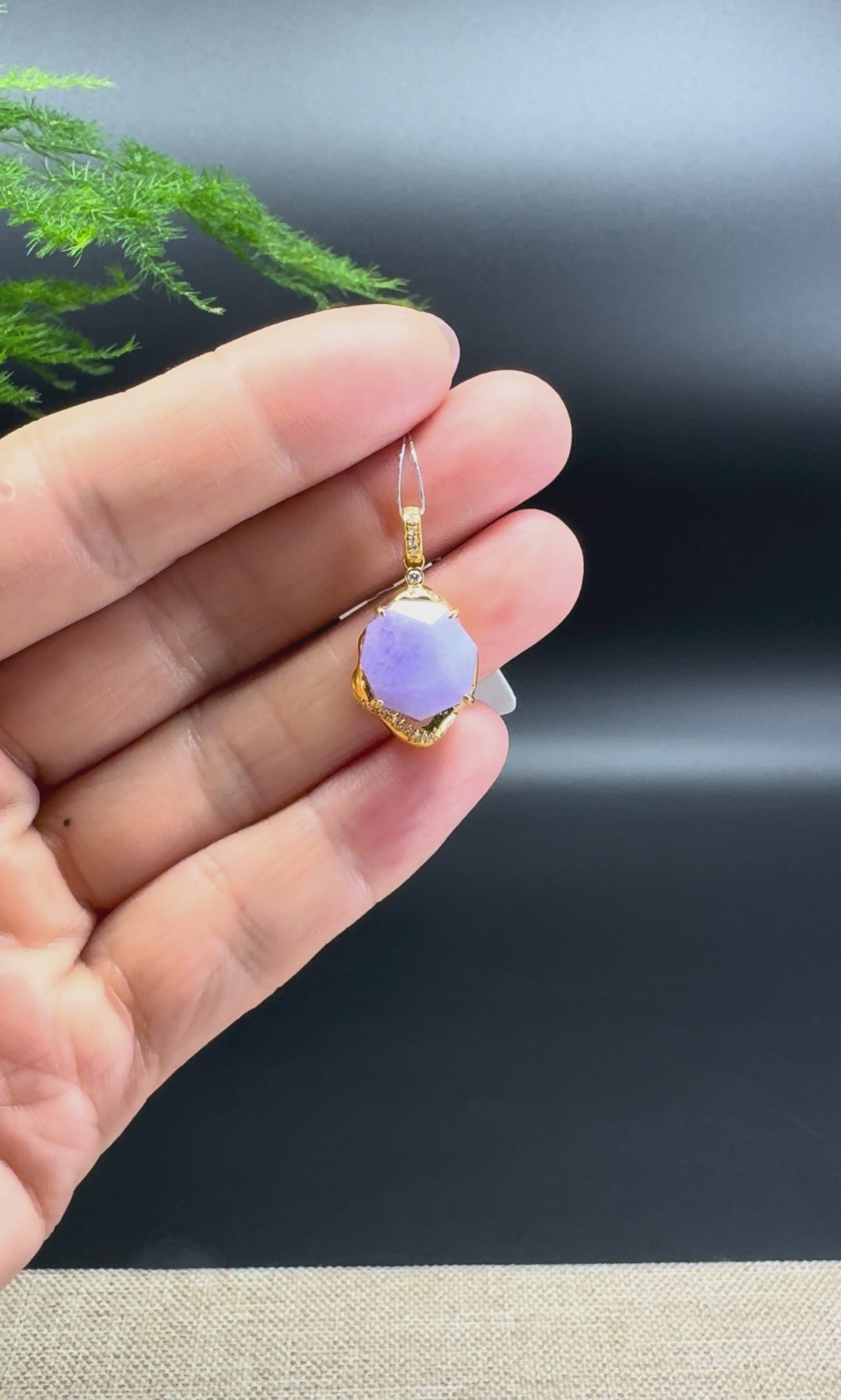 RealJade® 18K Yellow Gold Lavender Polygon Jadeite Jade Pendant Necklace With Diamonds