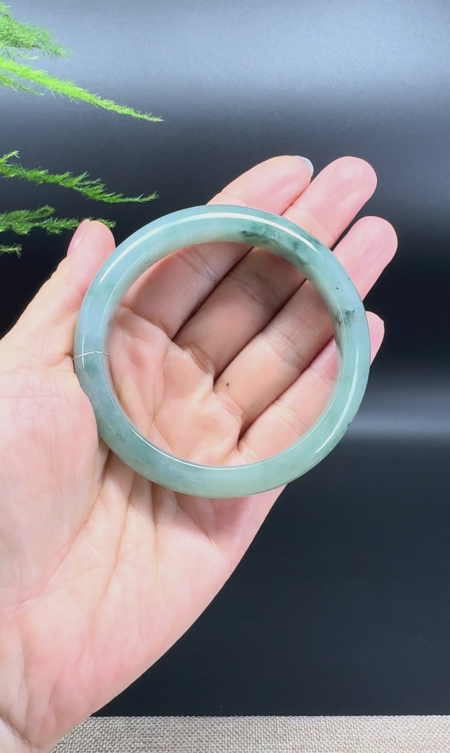 Genuine Burmese Oil Green Jade Jadeite Bangle Bracelet ( 57.5mm )