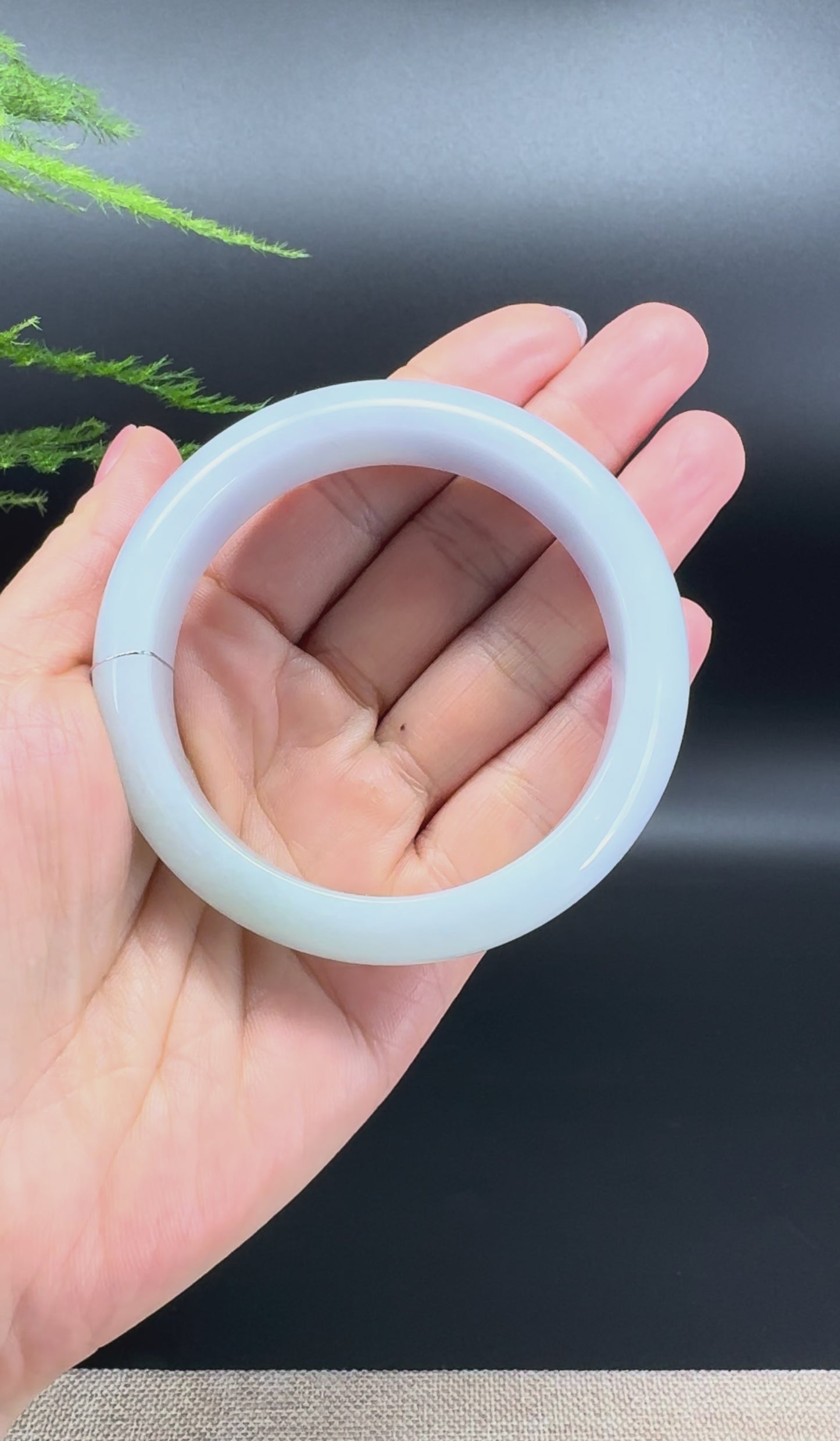 Load and play video in Gallery viewer, Genuine Burmese Lavender Green Jade Jadeite Bangle Bracelet ( 57.9mm )
