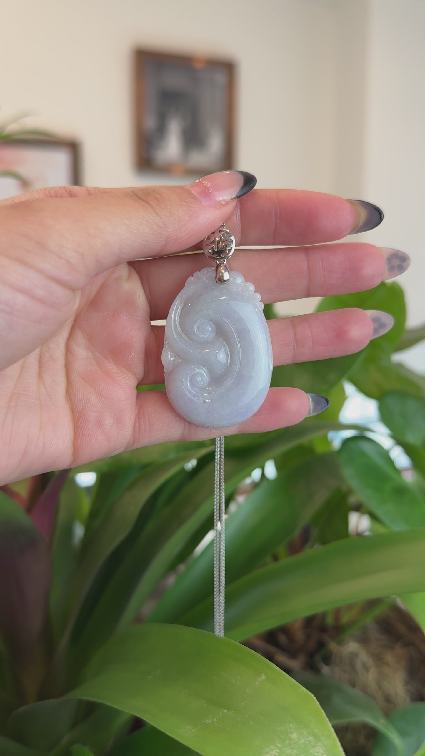 Load and play video in Gallery viewer, Sterling Silver Genuine Lavender Jadeite Jade Ru Yi Pendant Necklace
