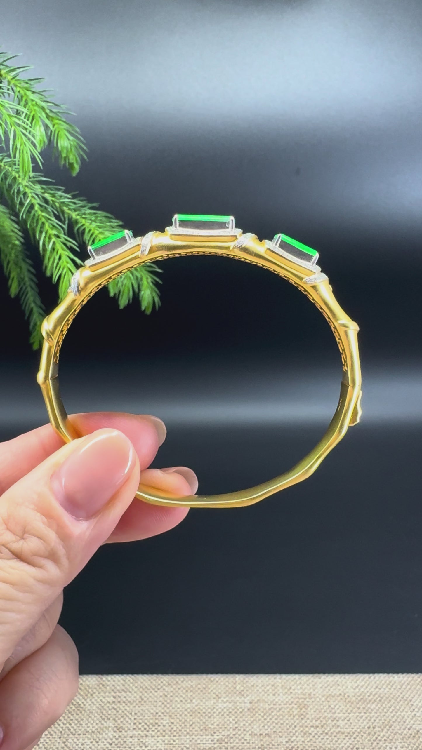 RealJade Luxury 18K Yellow Gold Genuine Green Jadeite Jade Bamboo Bangle With Diamonds