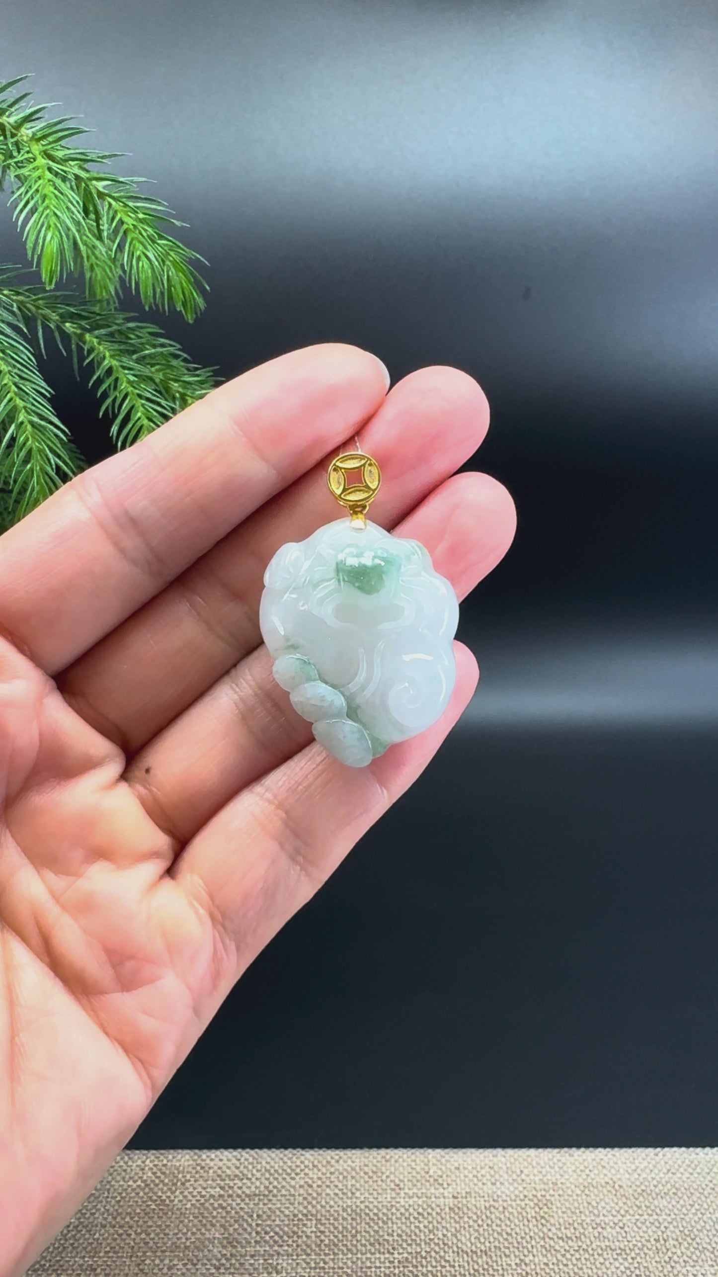 Load and play video in Gallery viewer, RealJade® Co. 18K Yellow Gold Genuine White Green Jadeite Jade Crab Necklace
