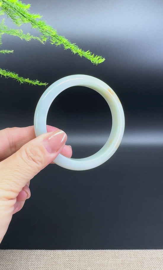 Load and play video in Gallery viewer, Genuine Burmese Yellow Green Jade Jadeite Bangle Bracelet ( 56.7mm )
