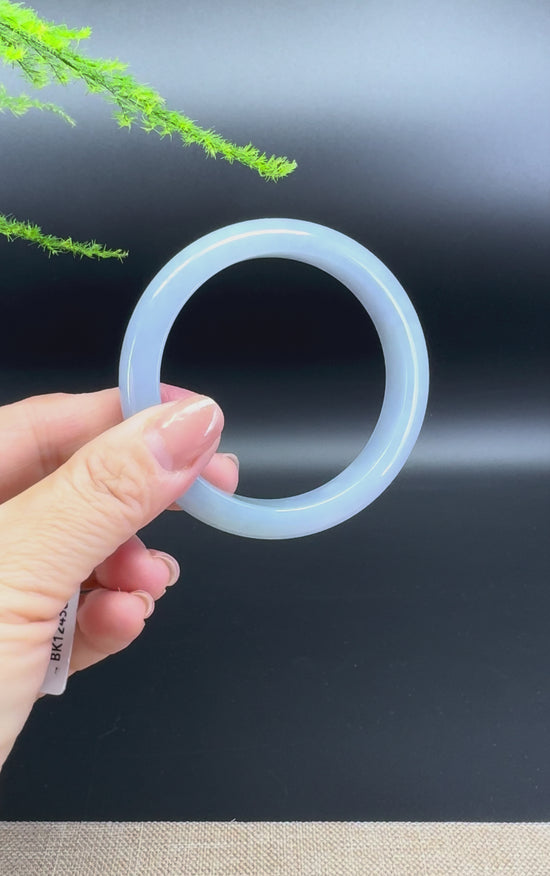 Load and play video in Gallery viewer, Genuine Burmese Grayish Purple Jade Jadeite Bangle Bracelet ( 56.9mm )
