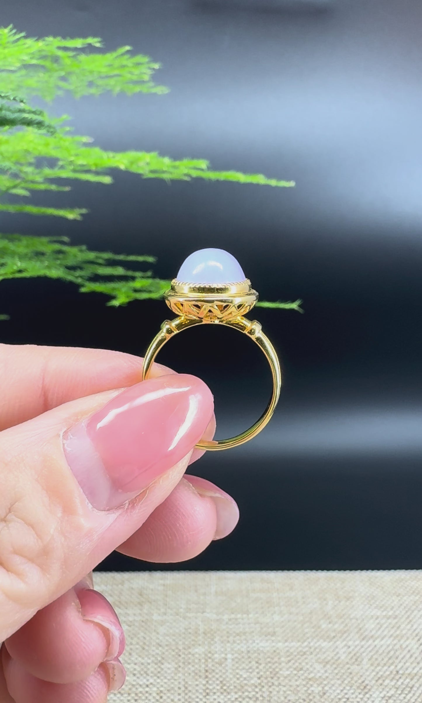 Load and play video in Gallery viewer, RealJade® &amp;quot;Signature Signet&amp;quot; 18K Yellow Gold  Lavender Jadeite Jade Classic Ring
