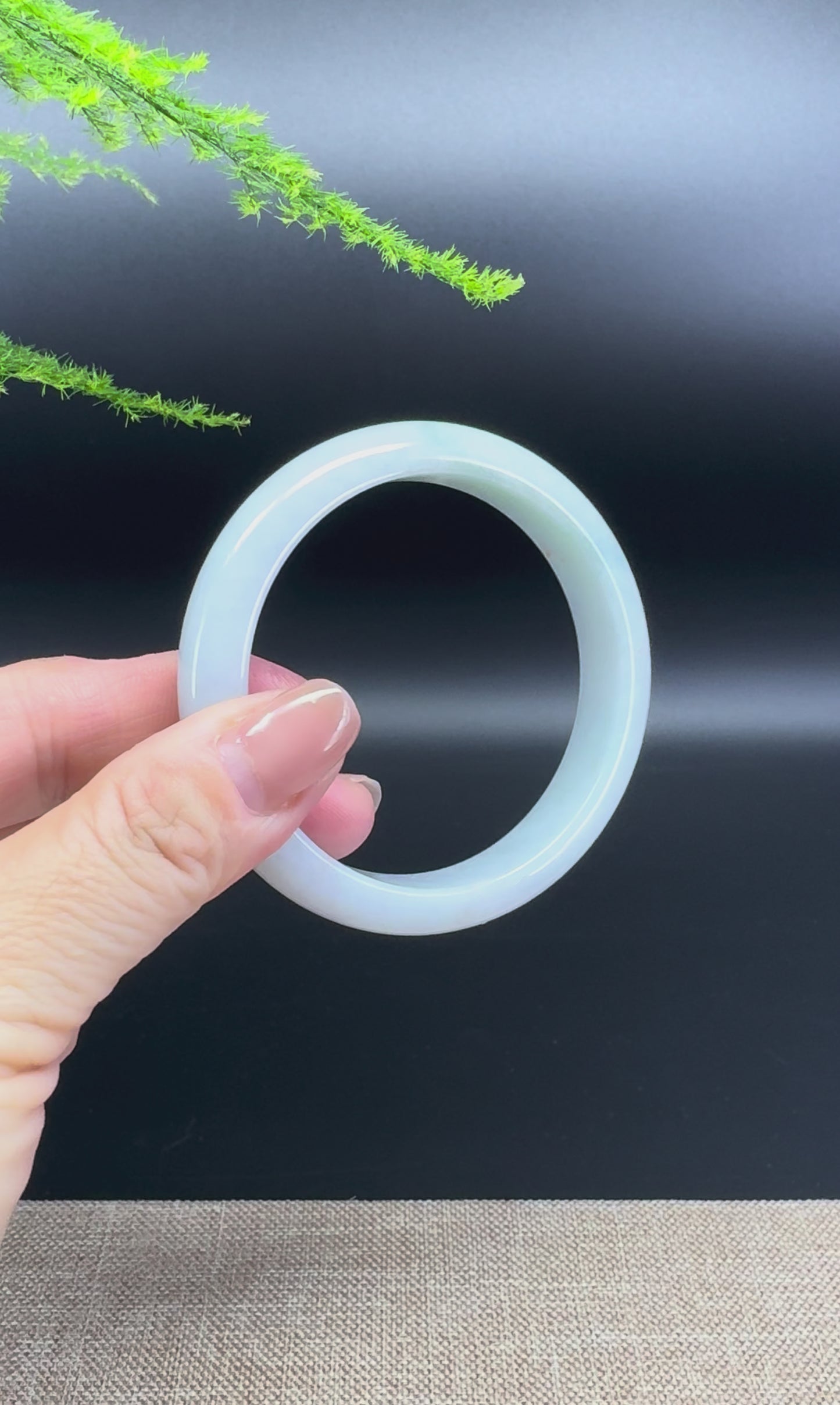 Load and play video in Gallery viewer, Genuine Burmese Icy Apple Green Jade Jadeite Bangle Bracelet ( 56.2mm )
