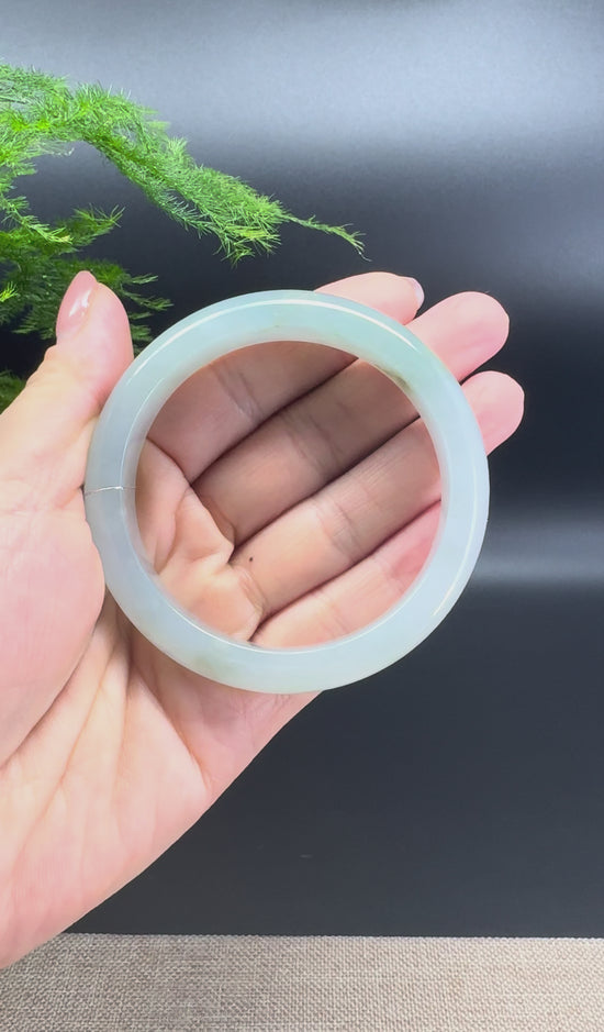 Load and play video in Gallery viewer, Genuine Burmese Yellow Green Jade Jadeite Bangle Bracelet ( 57.4mm )
