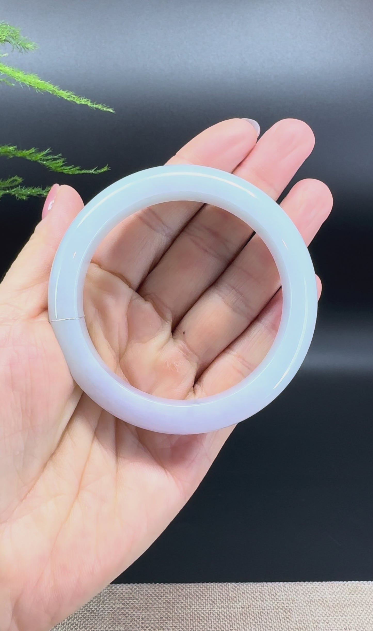 Load and play video in Gallery viewer, Genuine Burmese Lavender Green Jade Jadeite Bangle Bracelet ( 56.5mm )
