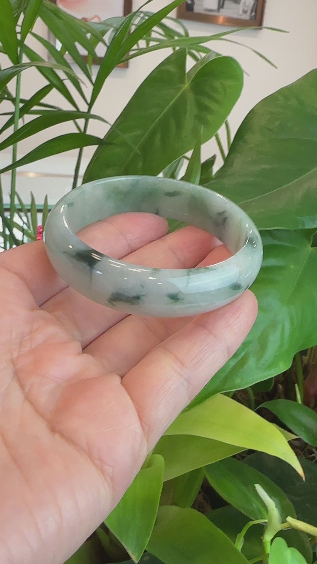Load and play video in Gallery viewer, RealJade® Co. Classic Real Blue-green Jade Jadeite Bangle Bracelet ( 57.91 mm )#373
