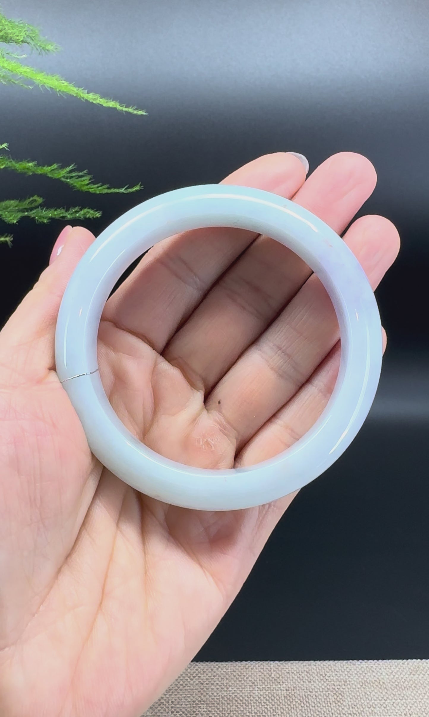 Load and play video in Gallery viewer, Genuine Burmese Lavender Green Jade Jadeite Bangle Bracelet ( 57.4mm )
