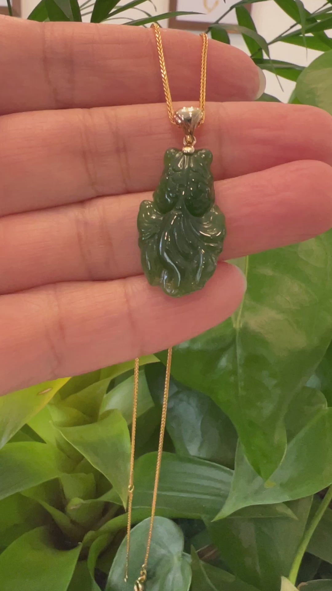 Load and play video in Gallery viewer, RealJade® : &amp;quot; Gold Fish &amp;quot; 14k Yellow Gold Genuine Nephrite Green Jade Pendant Necklace
