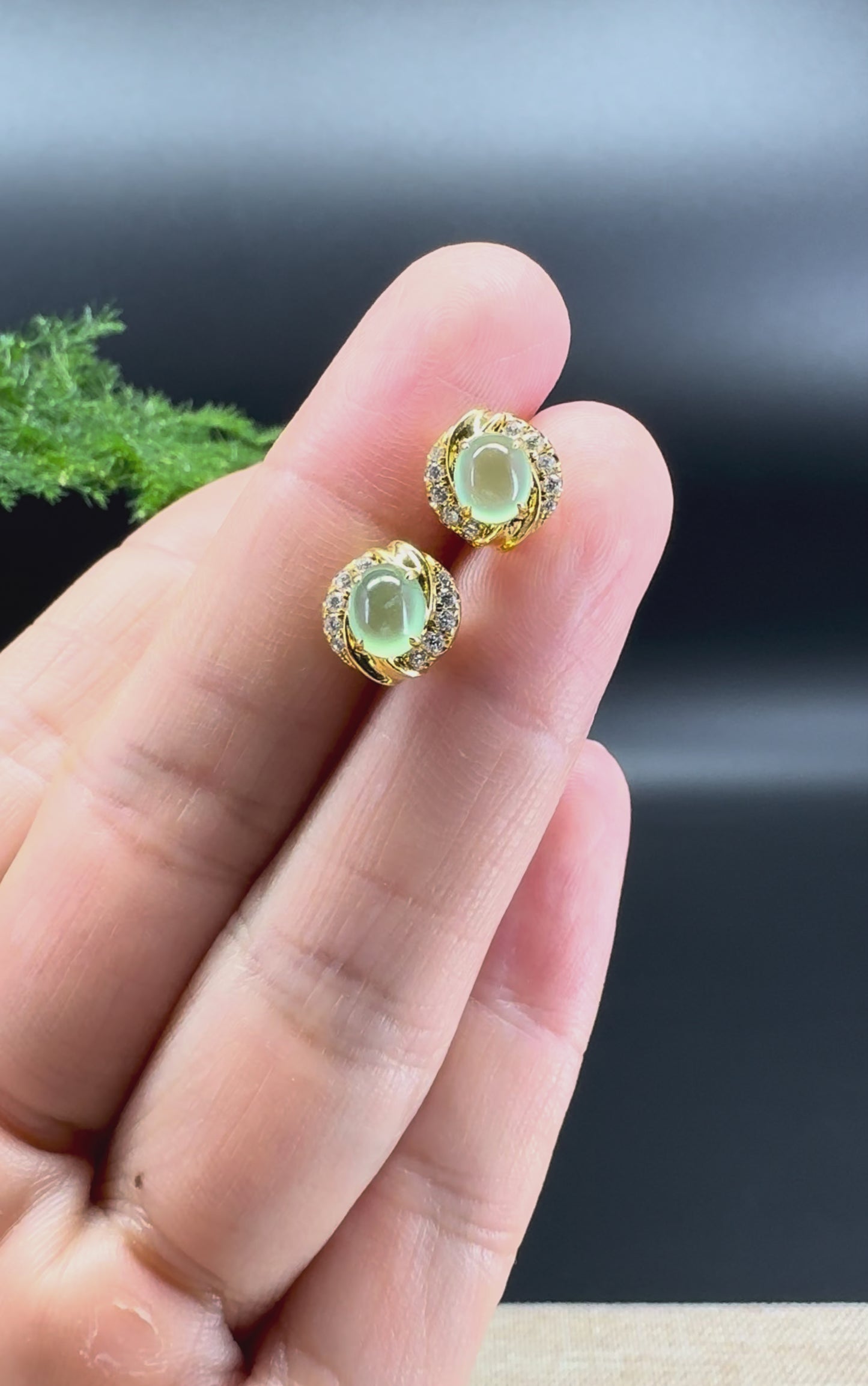 RealJade® 18k Yellow Gold Apple Green Jadeite Jade Oval Stud Earrings With Diamonds