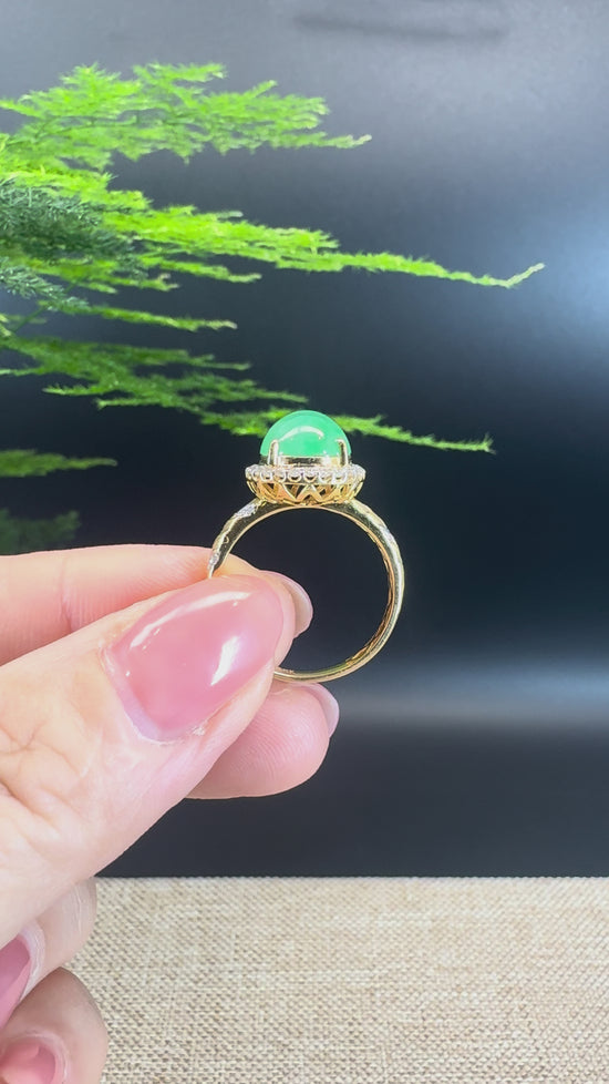 Load and play video in Gallery viewer, RealJade® &amp;quot;Signature Signet&amp;quot; 18K Yellow Gold Green Jadeite Jade Diamonds Ring
