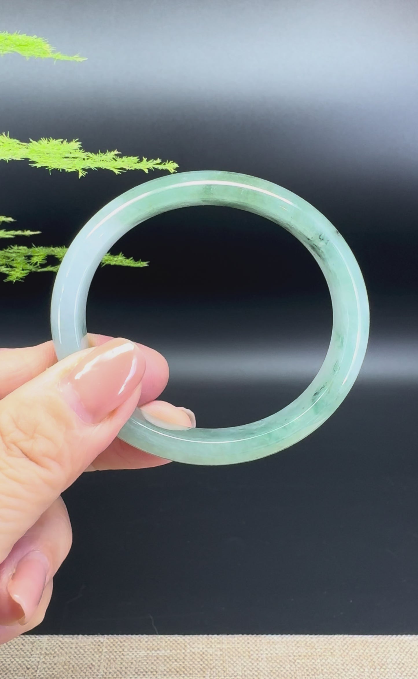 Load and play video in Gallery viewer, Genuine Burmese Green Jade Jadeite Bangle Bracelet ( 54.4*48.9mm )
