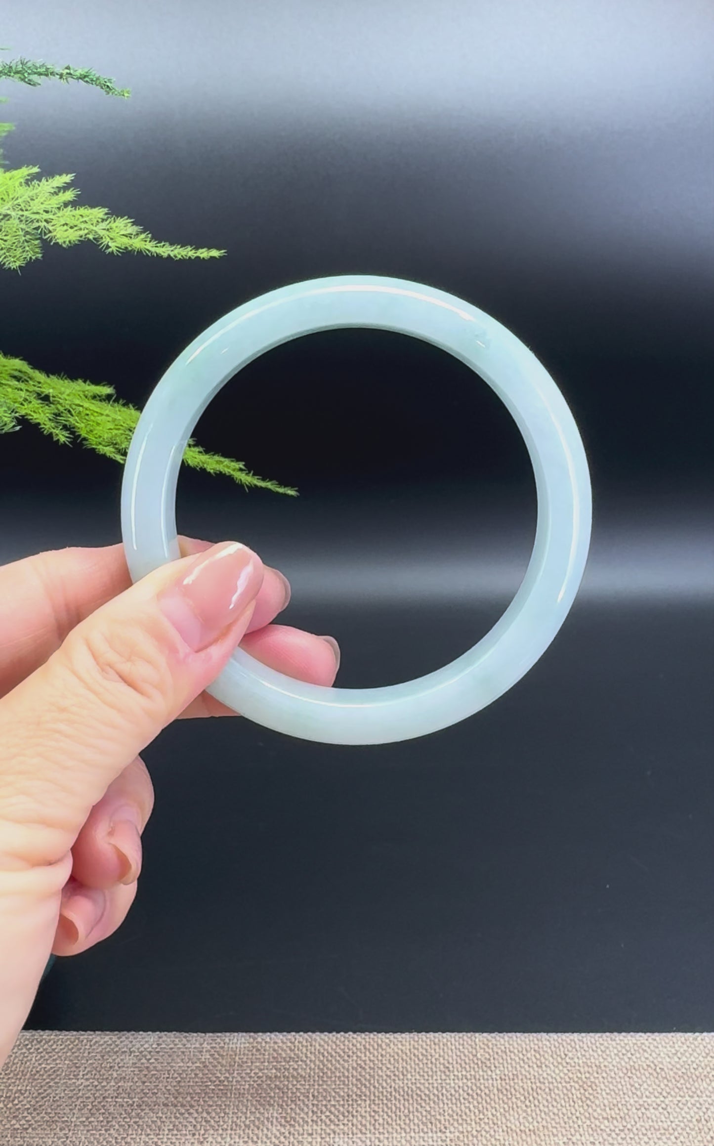 Genuine Burmese Green Jade Jadeite Bangle Bracelet ( 62.2mm )