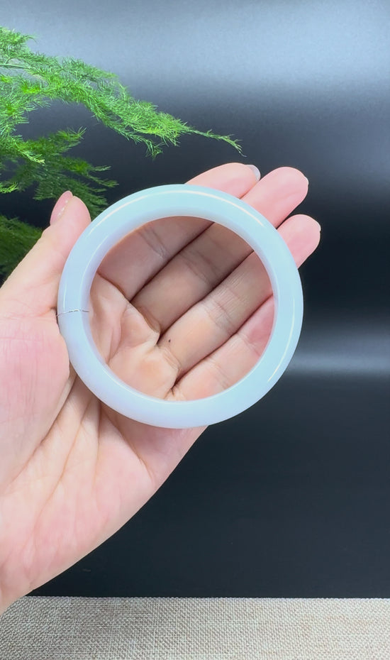 Load and play video in Gallery viewer, Genuine Burmese Lavender Green Jadeite Jade Bangle Bracelet ( 58.5mm )
