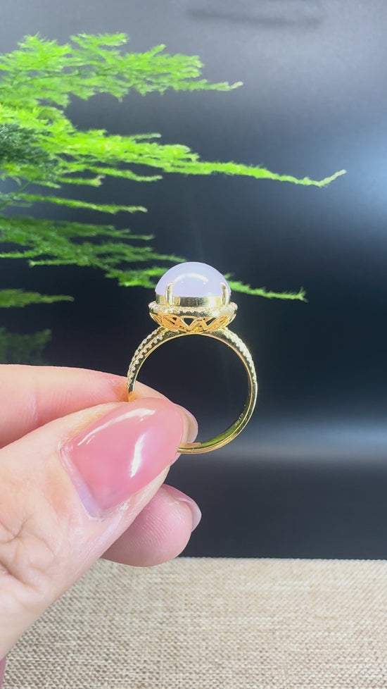 Load and play video in Gallery viewer, 18k Yellow Gold Natural Rich Lavender Oval Jadeite Jade Engagement Ring With Diamonds
