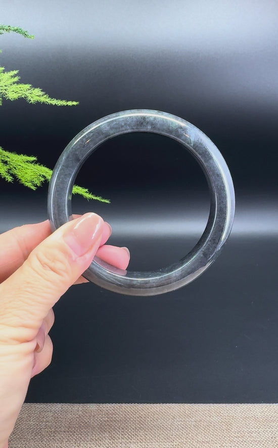 Load and play video in Gallery viewer, Genuine Burmese Black Jade Jadeite Bangle Bracelet ( 62mm )
