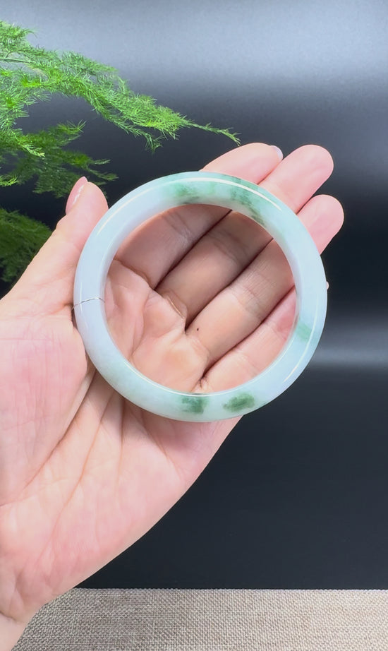 Load and play video in Gallery viewer, Genuine Burmese Green Jade Jadeite Bangle Bracelet ( 58mm )
