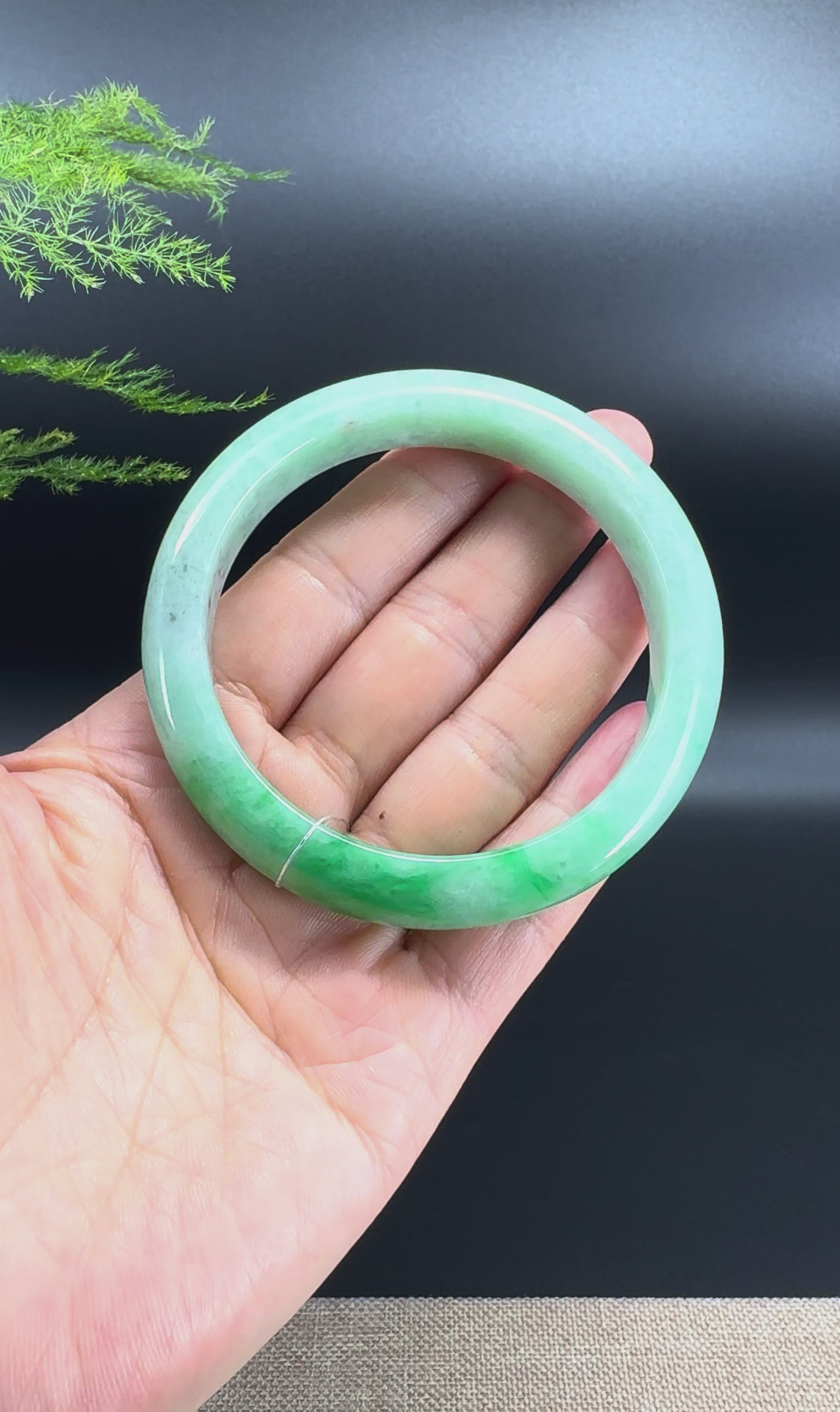 High Genuine Burmese Green Jade Jadeite Bangle Bracelet ( 60.4mm )