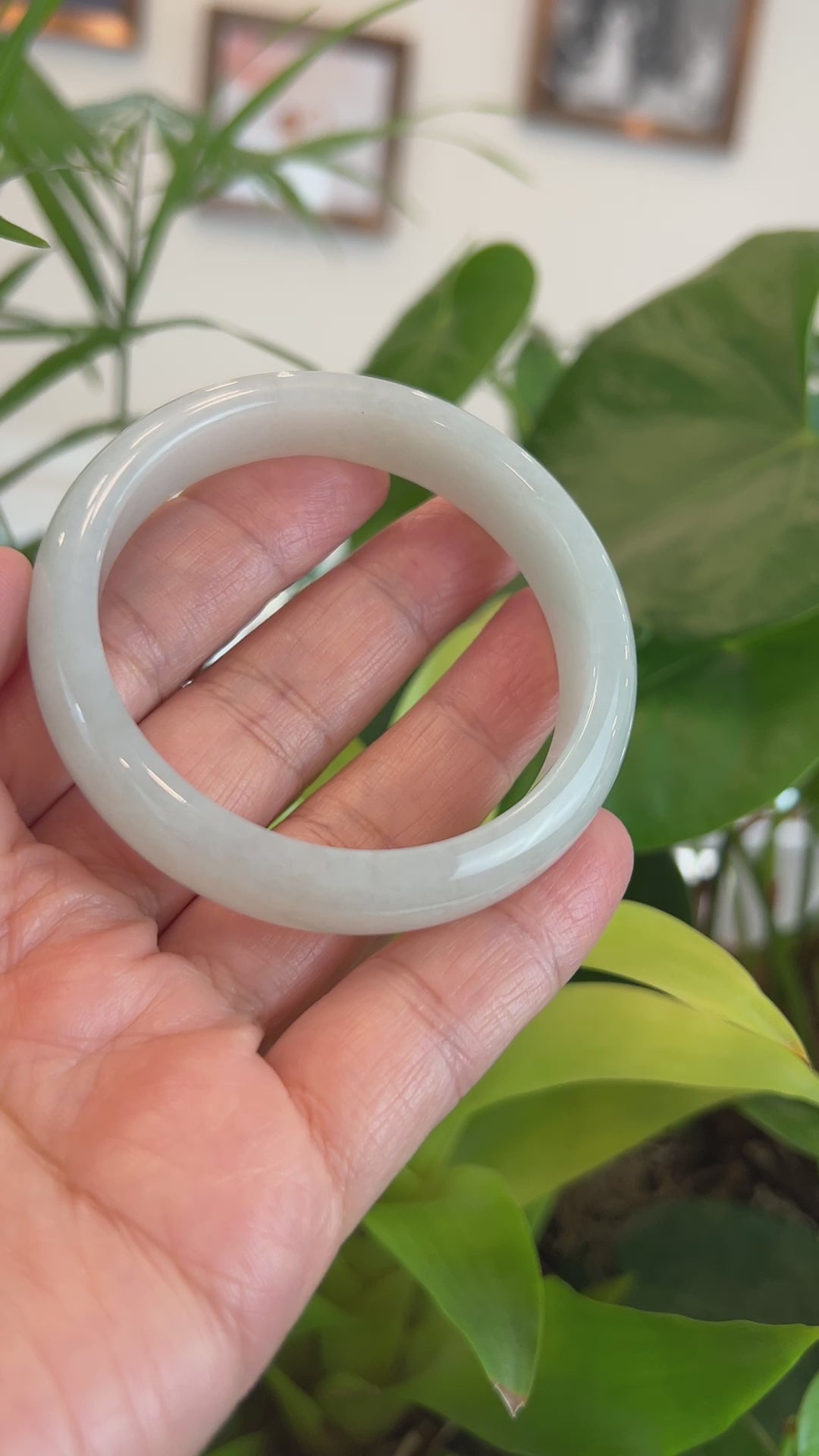 Load and play video in Gallery viewer, RealJade® Co. &amp;quot;Classic Bangle&amp;quot; White Natural Burmese Jadeite Jade Bangle ( 57.39mm ) #T128

