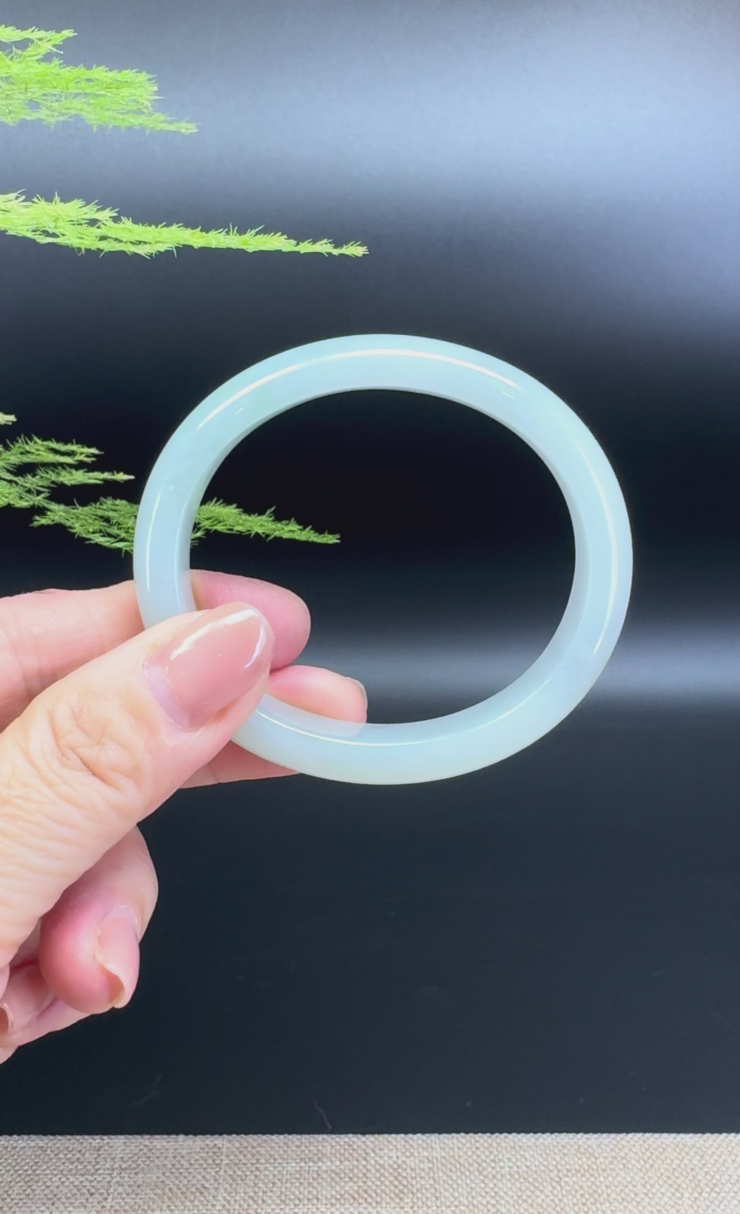Load and play video in Gallery viewer, Genuine Burmese Green Jade Jadeite Bangle Bracelet ( 54.5*47.7mm )
