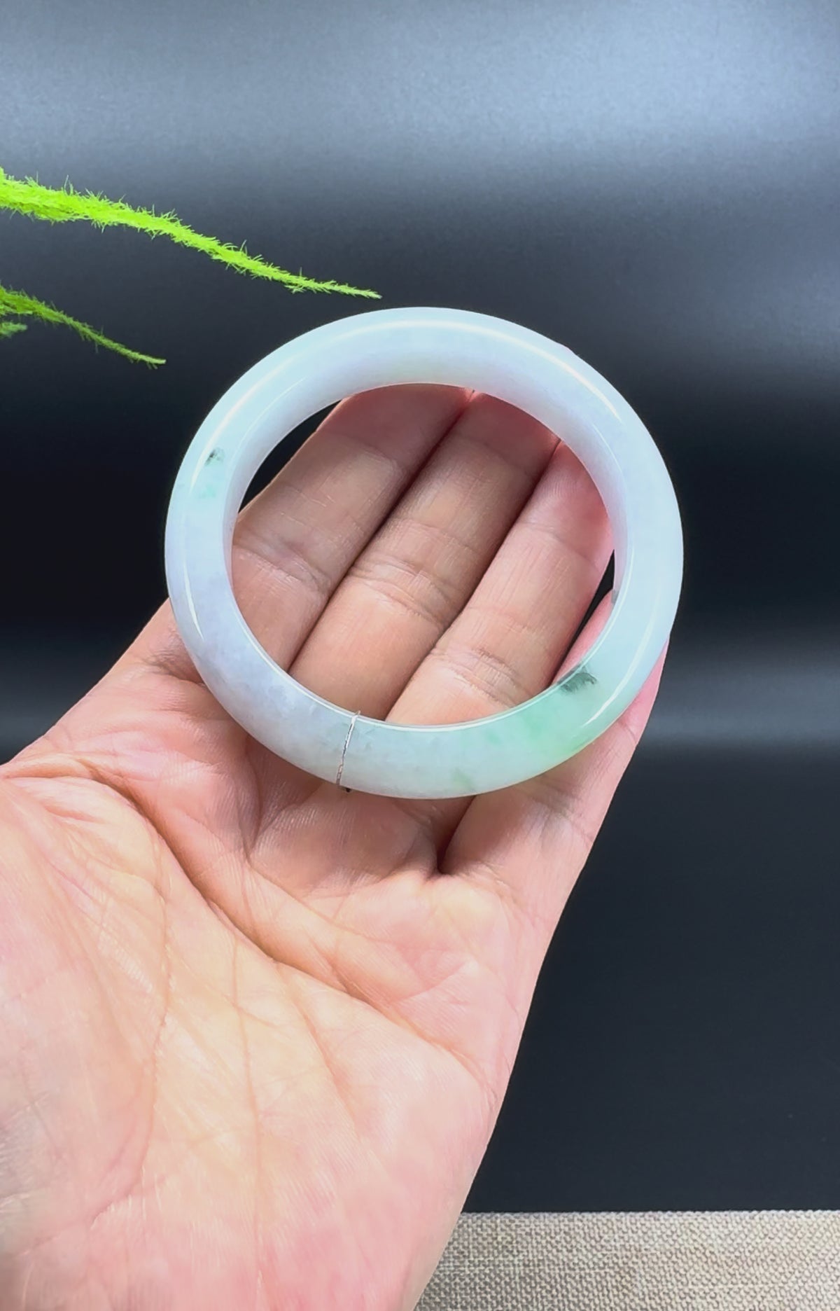 Genuine Burmese Icy Green Jadeite Jade Bangle Bracelet ( 52.5mm )