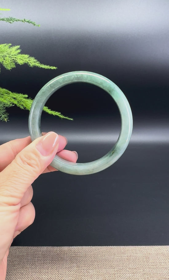 Load and play video in Gallery viewer, Genuine Burmese Lavender Green Jade Jadeite Bangle Bracelet ( 60.1mm )
