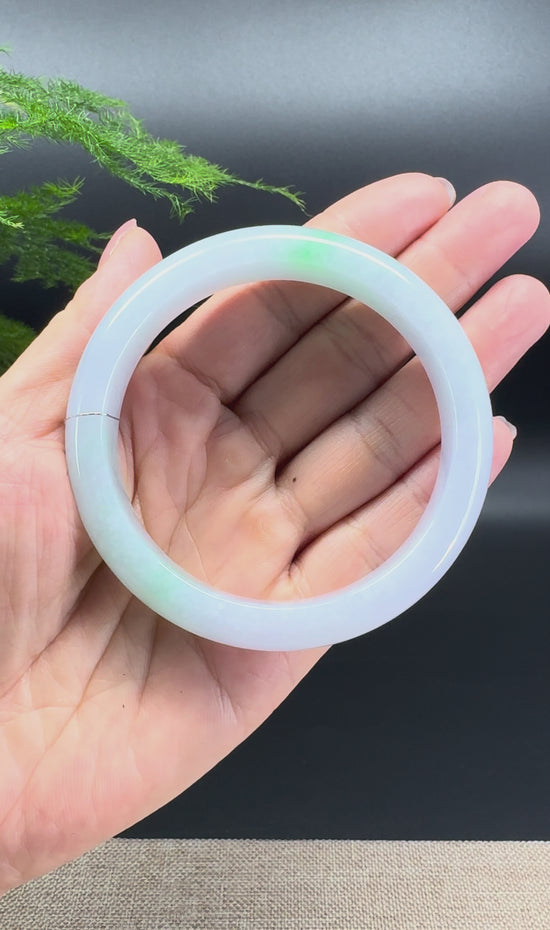 Load and play video in Gallery viewer, Genuine Burmese Icy Green Jadeite Jade Bangle Bracelet ( 59.8mm )
