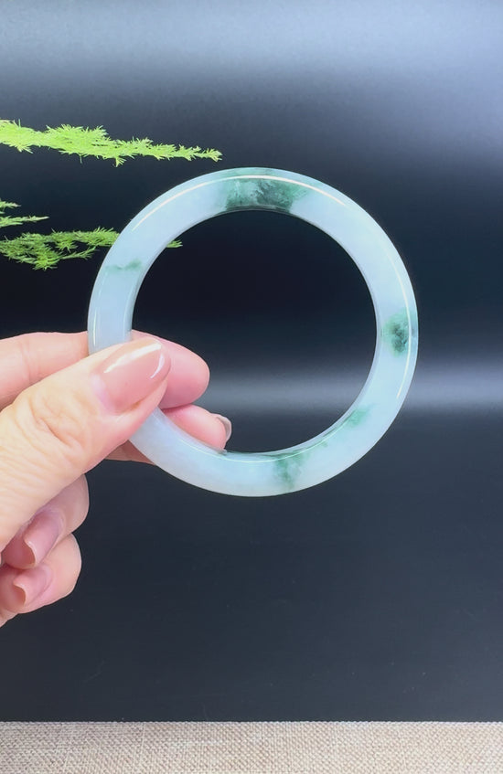 Load and play video in Gallery viewer, Genuine Burmese Green Jade Jadeite Bangle Bracelet (54.5mm)
