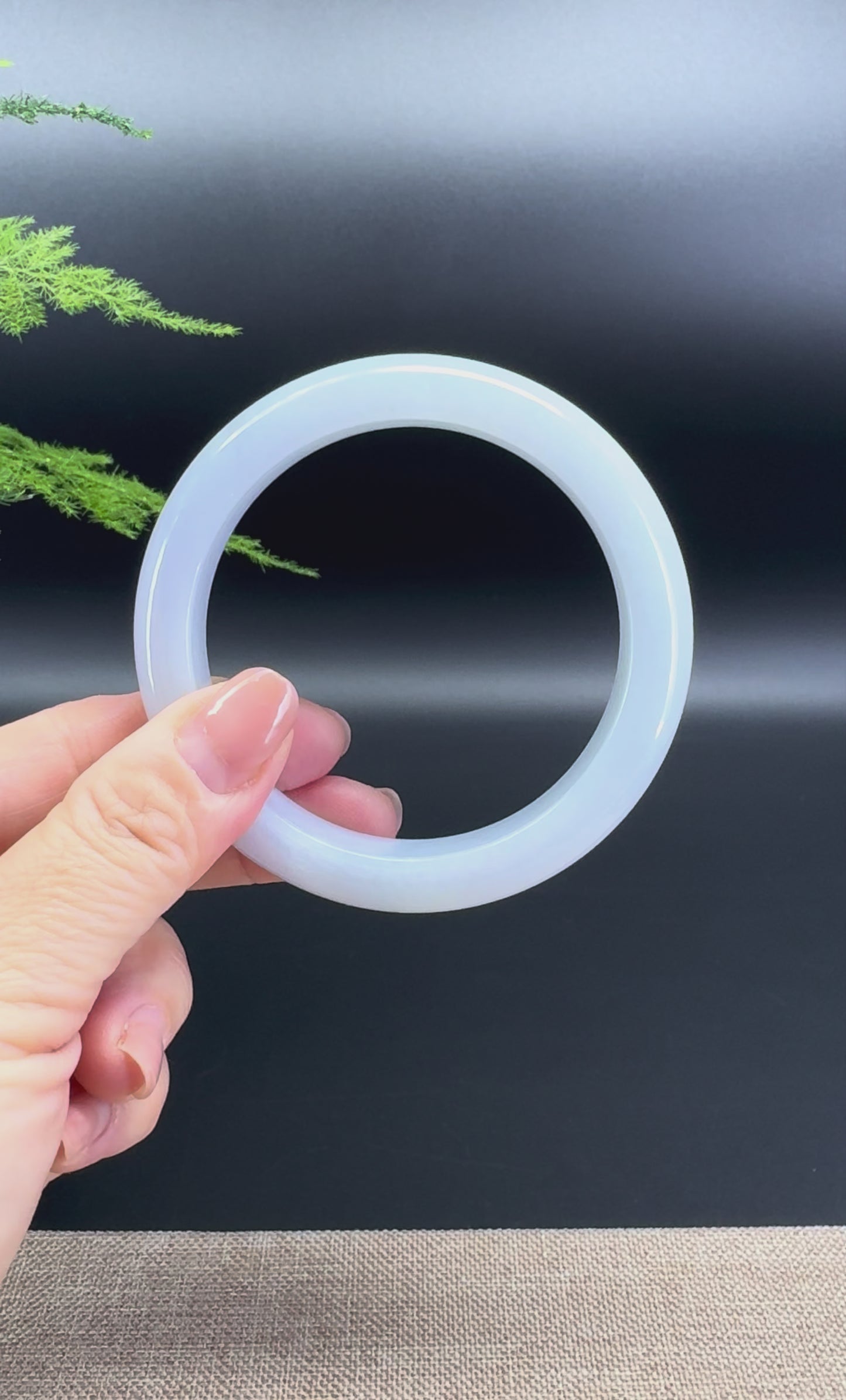 Load and play video in Gallery viewer, Genuine Burmese Lavender Green Jade Jadeite Bangle Bracelet ( 60.7mm )
