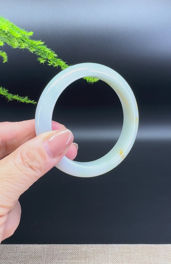 Load and play video in Gallery viewer, Genuine Burmese Yellow Green Jade Jadeite Bangle Bracelet ( 55.9mm )
