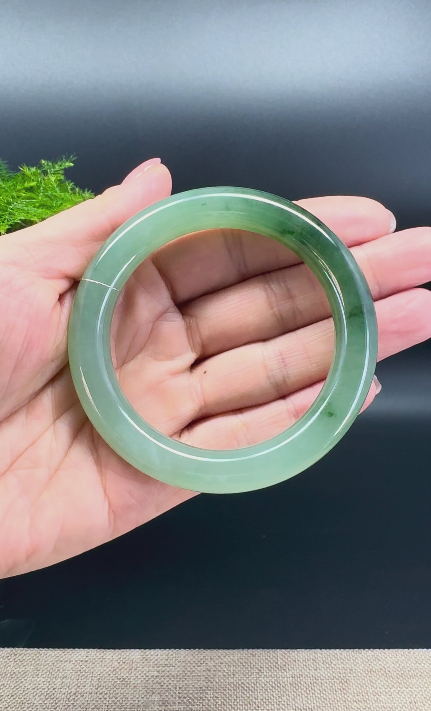 Load and play video in Gallery viewer, Genuine Burmese Oil Green Jade Jadeite Bangle Bracelet ( 54.3mm )
