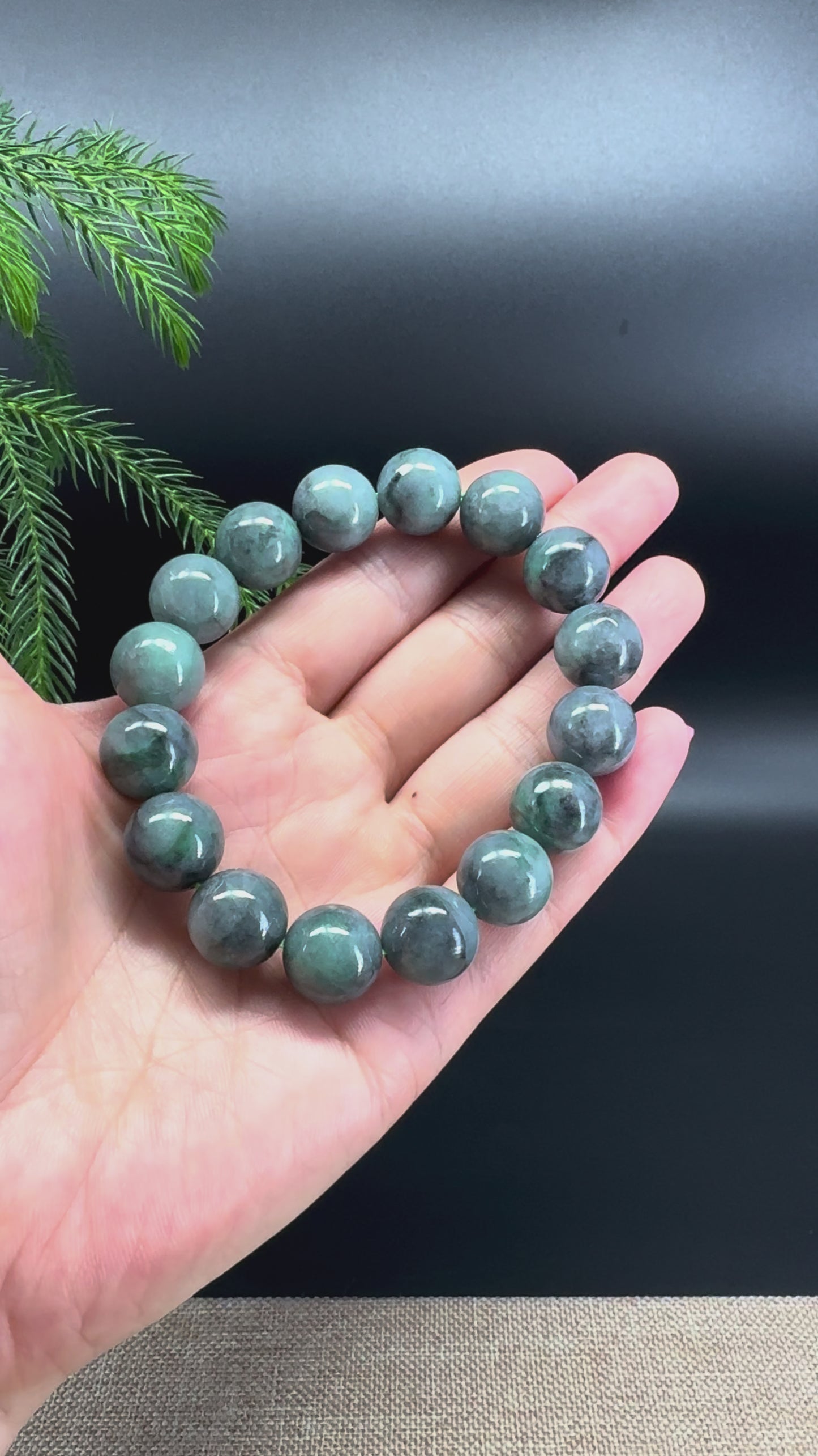 RealJade® Genuine Jadeite Jade Round Wuji & Green Beads Bracelet ( 13.5mm )