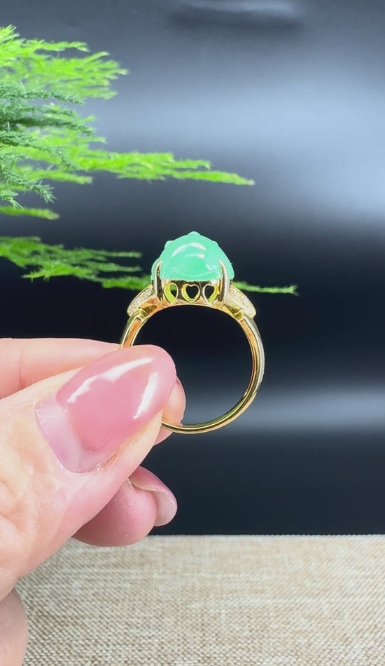 Load and play video in Gallery viewer, RealJade® &amp;quot;Signature Signet&amp;quot; 18K Yellow Gold  Green Jadeite Jade Diamonds  PiXiu Ring
