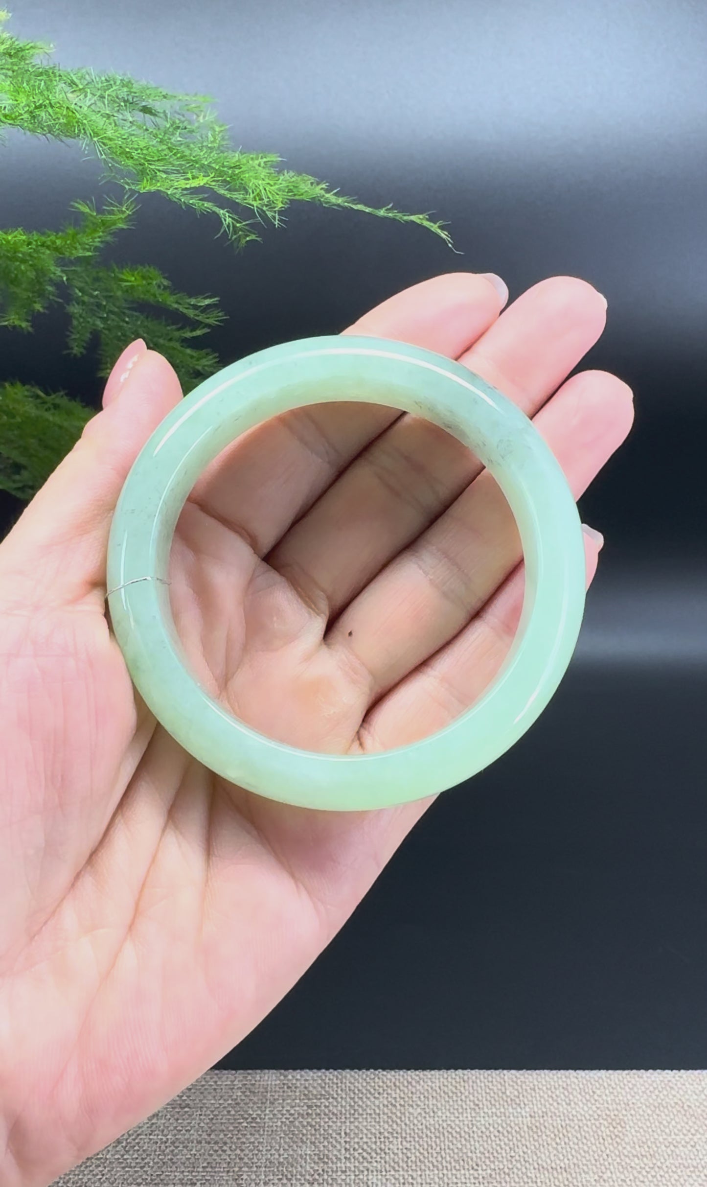Load and play video in Gallery viewer, Genuine Burmese Apple Green Jade Jadeite Bangle Bracelet ( 56.2mm )
