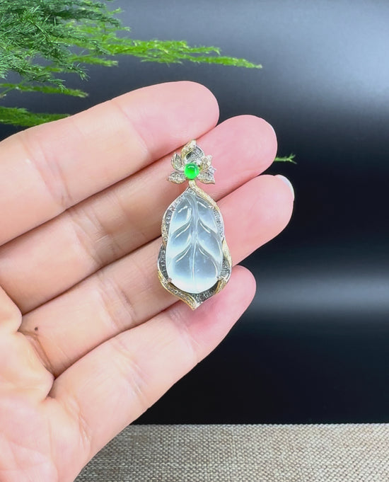 Load and play video in Gallery viewer, High end RealJade® Co. Genuine Ice Jadeite Jade Jin Zhi Yu Ye (Leaf) Necklace
