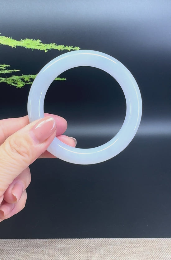 Load and play video in Gallery viewer, Genuine Burmese Icy Lavender Jade Jadeite Bangle Bracelet (53.3mm)
