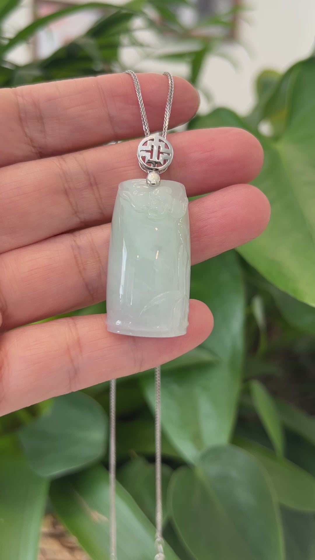 Load and play video in Gallery viewer, Genuine Burmese green Jadeite Jade Bamboo Pendant Necklace
