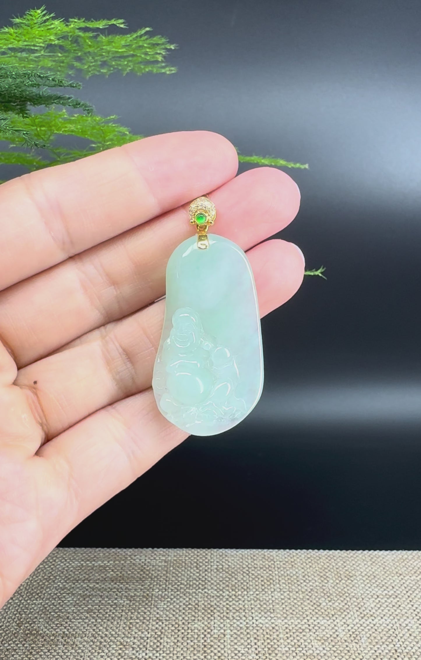 Load and play video in Gallery viewer, 18K Yellow Gold Burmese Green Jadeite Jade Happy Buddha Pendant
