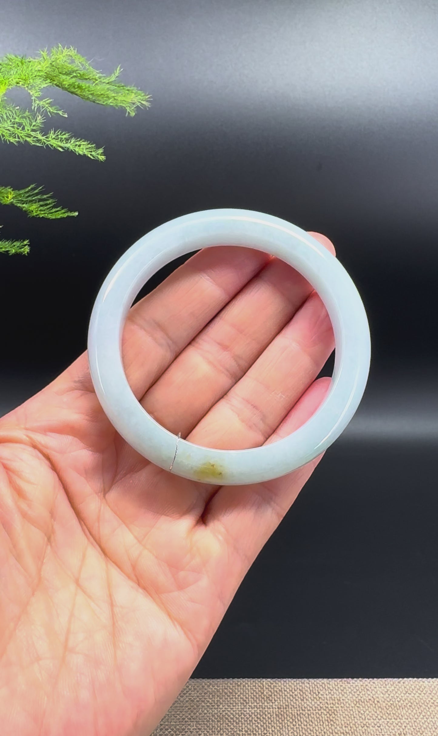 Load and play video in Gallery viewer, Genuine Burmese Yellow Green Jade Jadeite Bangle Bracelet ( 54.2mm )
